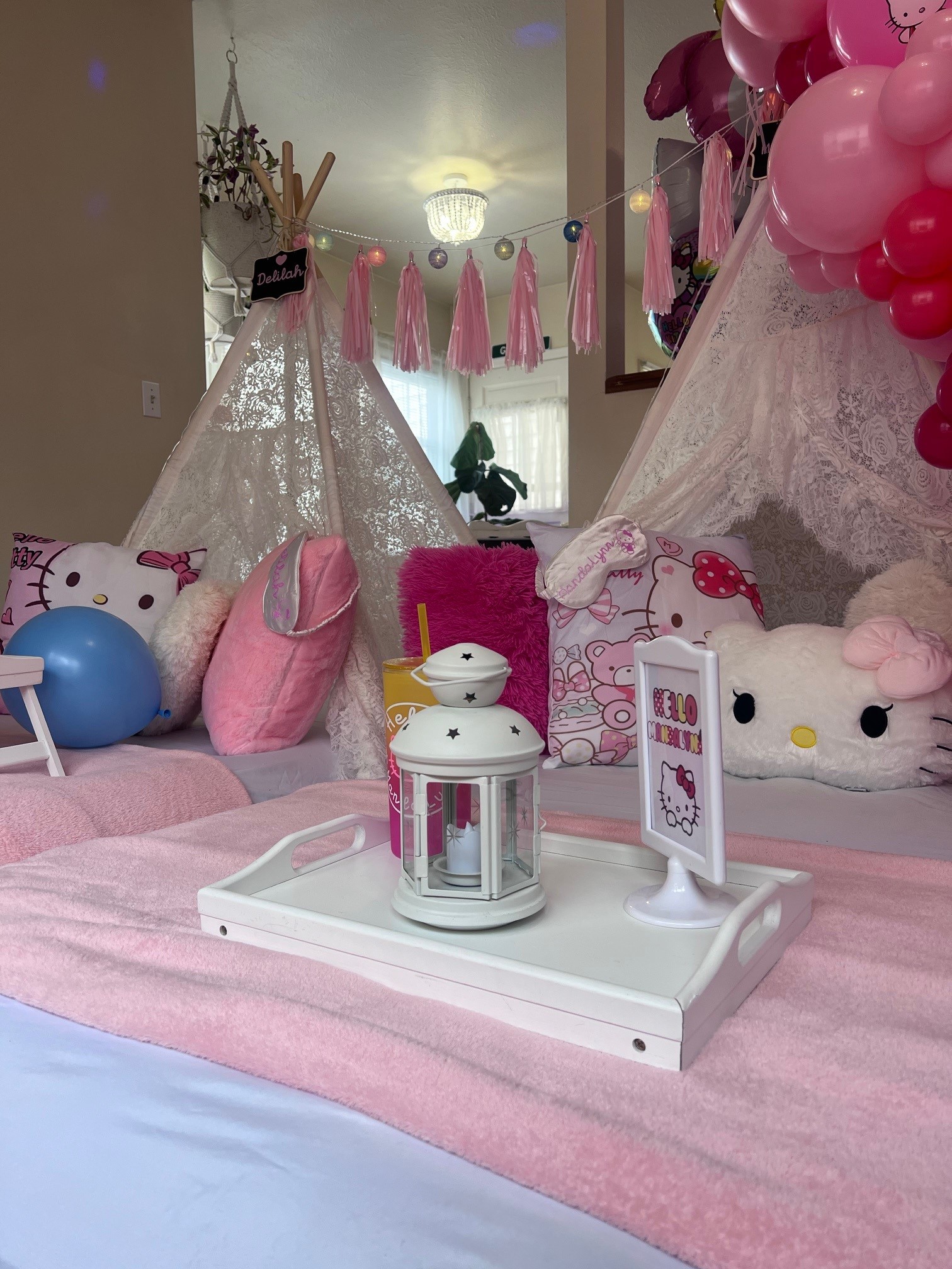 hello kitty teepees